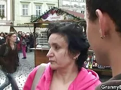 Pornó videó megrázta ...